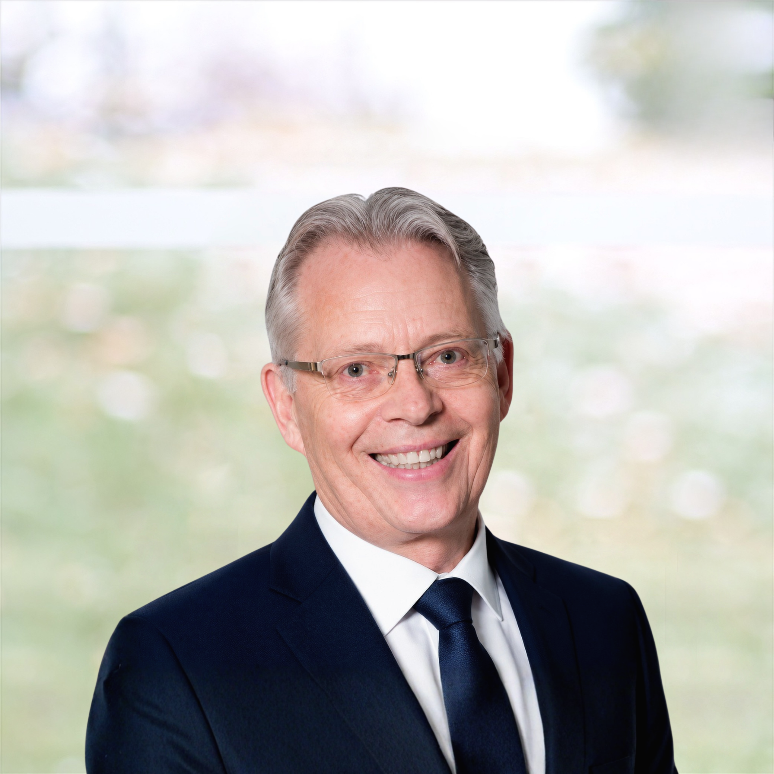 Photo of Dr. Ian Bowmer